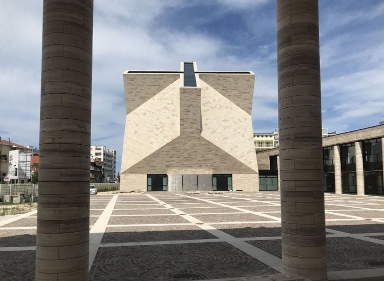 Mario Botta, Chiesa di San Rocco, Sambuceto (CH), Italia, 2006 in costruzione. Photo Archivio Botta