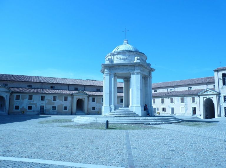 Mole Vanvitelliana, Ancona
