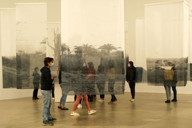 Studenti Liceo Alfieri di Torino. Mostra Tutto passa tranne il Tempo. Fondazione Sandretto Re Rebaudengo, Torino. Photo Alberto Nidola