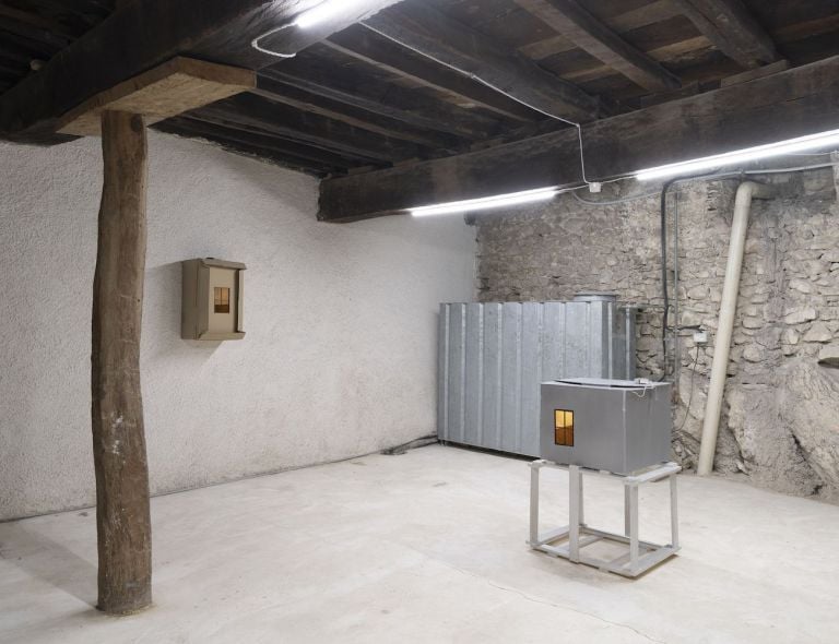 Tomaso De Luca, We Don't Like Your House Either!, installation view at Monitor, Pereto 2020, photo Giorgio Benni, courtesy the artist and Monitor, Rome / Lisbon / Pereto