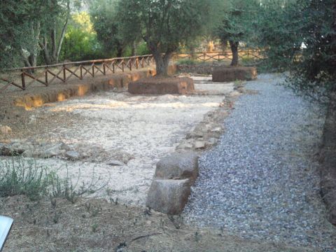 Parco Archeologico dei Tauriani   Capanne_età_del_bronzo_Tauriana