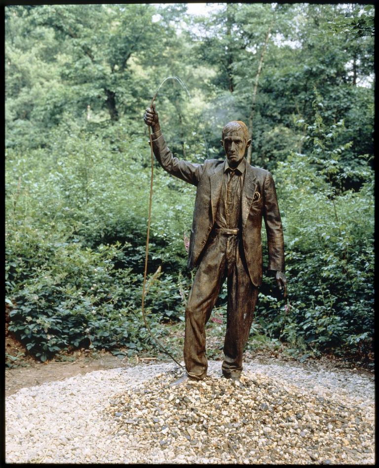 Alighero Boetti, Autoritratto, 1993. Photo Pieter Boersma © Archivio Boetti, per gentile concessione