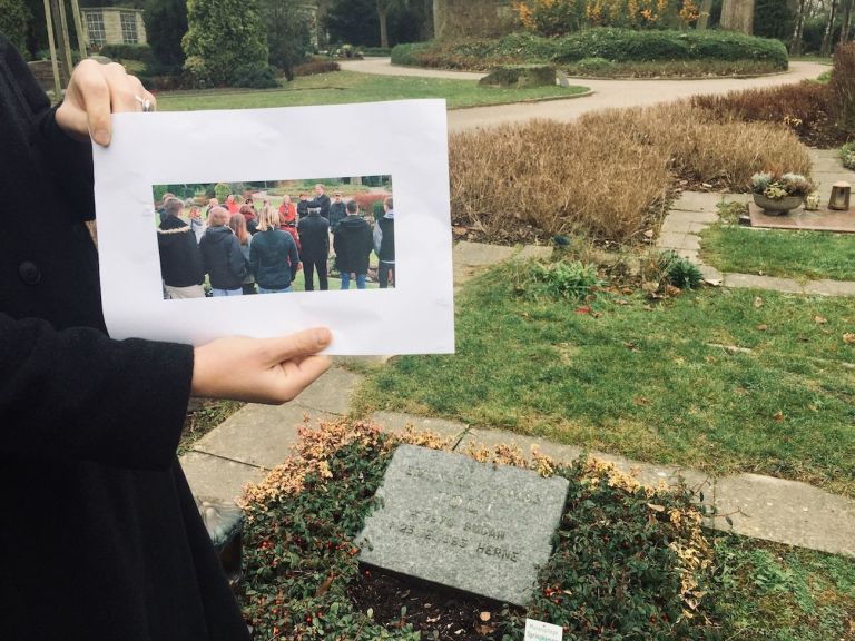 Arkadi Zaides, Necropolis, localizzazione della tomba di Emanuel Thomas Tout