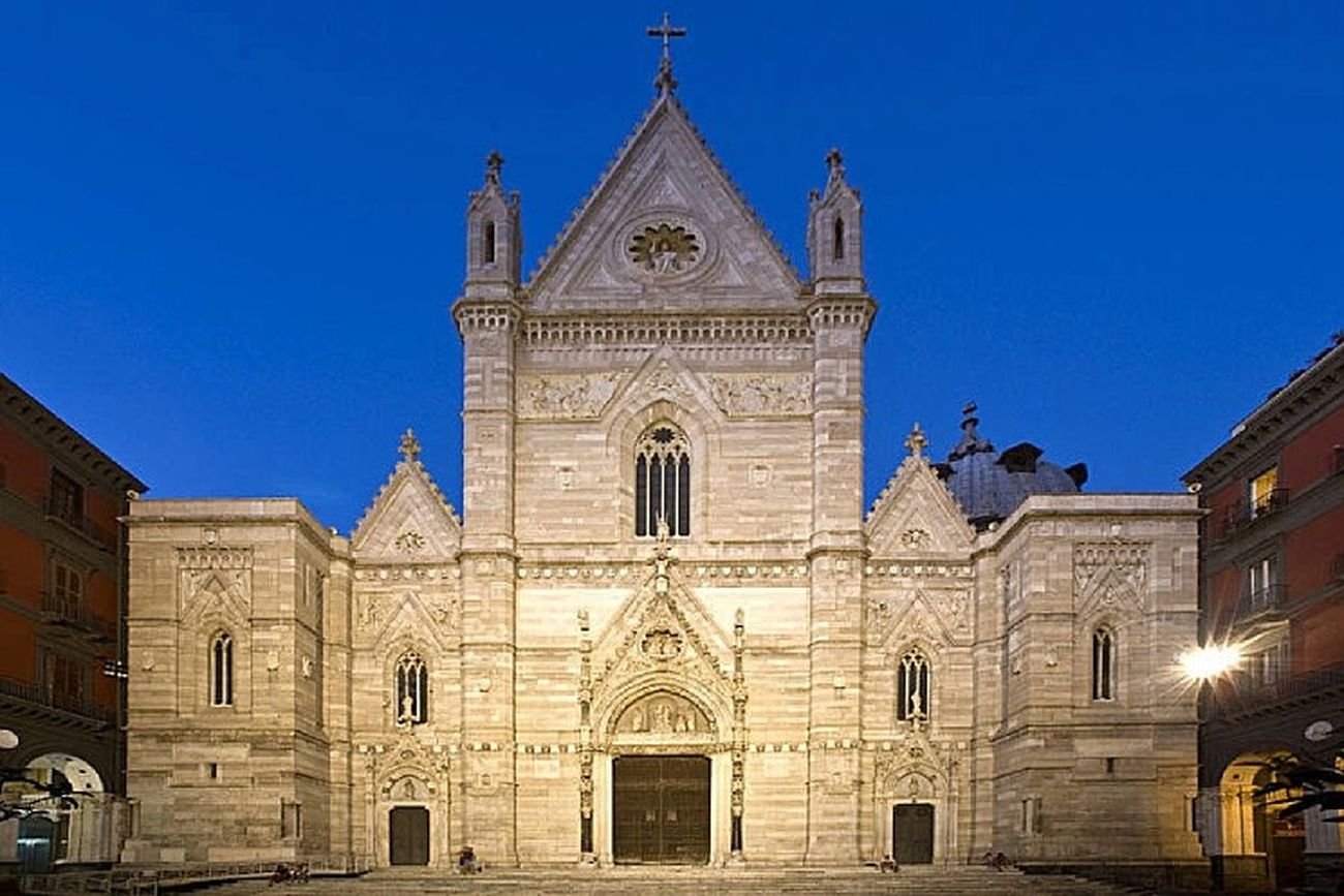 Cattedrale di Santa Maria Assunta, Duomo di Napoli. Photo via cosedinapoli.com