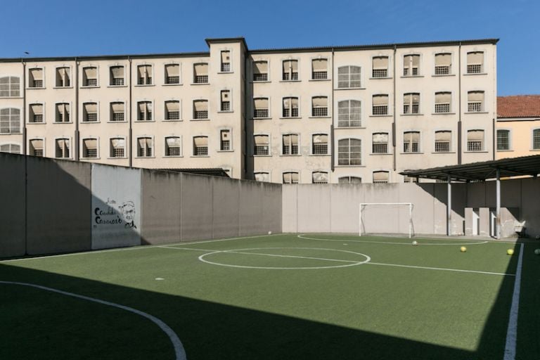 Cortile ricreativo con campo da calcio_Casa Circondariale San Vittore