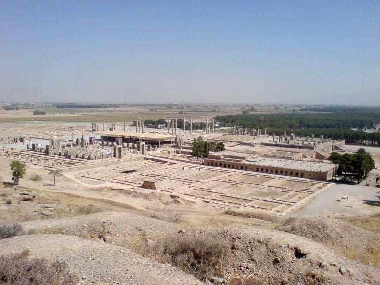 Fig. 2 – Vista a volo d’uccello su Persepoli, Shiraz, Iran, 2010 © Mohsen Veysi