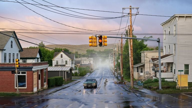 Gregory Crewdson, Alone Street, 2018 19 © Courtesy Templon, Parigi Brussels