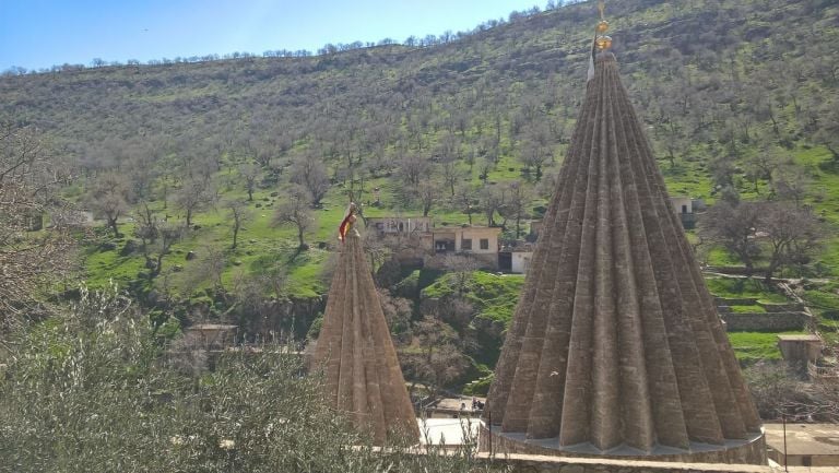 Il Santuario di Lalish. Le cupole coniche