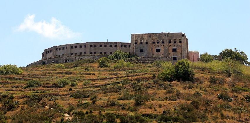 Isola di Santo Stefano (Ventotene), veduta del carcere borbonico