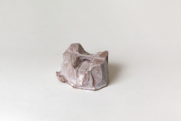 Luca Pancrazzi, Paesaggio Minuto, 2018, smalto su terracotta, 9x8x5 cm