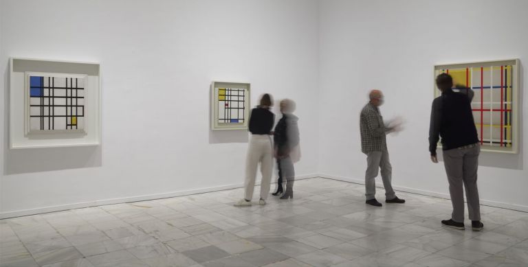 Mondrian y De Stijl. Exhibition view at Museo Nacional Centro de Arte Reina Sofia, Madrid 2020. Photo Joaquín Cortés Román Lores. Archivio fotografico del Museo Reina Sofia