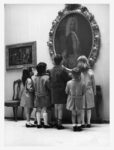 Una visita alla Pinacoteca di Brera. Alunni di una scuola elementare, 15 maggio 1957. Laboratorio fotoradiografico della Pinacoteca di Brera