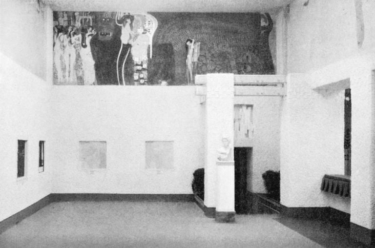 XIV esposizione della Secessione viennese, 1902. Il Fregio Beethoven di Gustav Klimt. Photo Archive of Secession