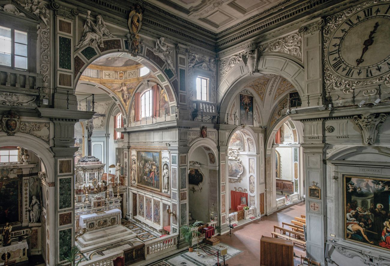 Chiesa di Ognissanti, Firenze, interno. Photo via mandragora.it