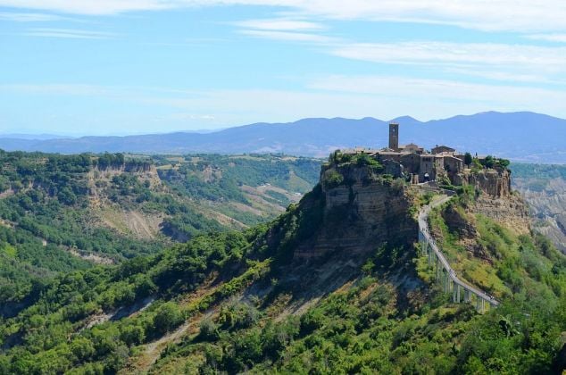 Civita di Bagnoregio, Panorama, ph. Mlauram, fonte Wikipedia