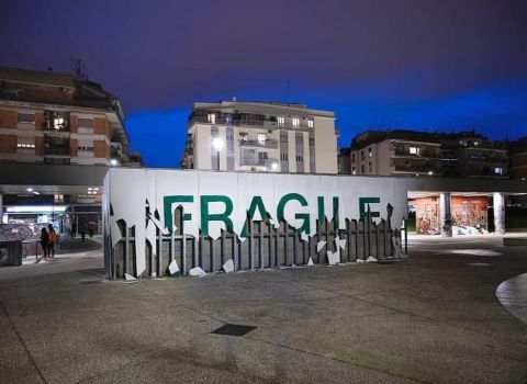 il murale Fragile a Roma