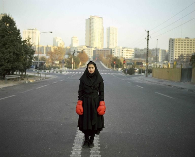 Newsha Tavakolian, Portrait de Negin à Téhéran, 2010 © Newsha Tavakolian Magnum Photos