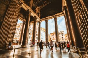 Pantheon a pagamento: Sangiuliano e Gualtieri favorevoli a introdurre un biglietto d’ingresso