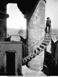 Scala della torre di Arnolfo in Palazzo Vecchio e veduta della Cattedrale, Firenze 1900-1905