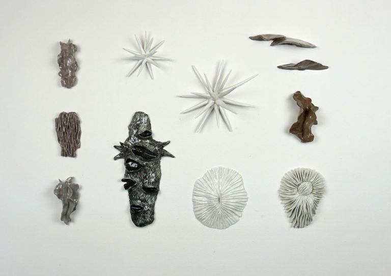 Anna Marzuttini, Senza titolo, 2020-in corso, ceramica, formati variabili