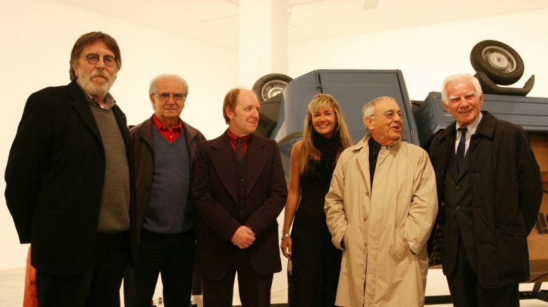 Gianfranco Pardi, Claudio Verna, Richard Wilson, Annamaria Maggi, Giuseppe Uncini, Enrico Castellani, Galleria Fumagalli, Bergamo, 2007. Photo courtesy Galleria Fumagalli