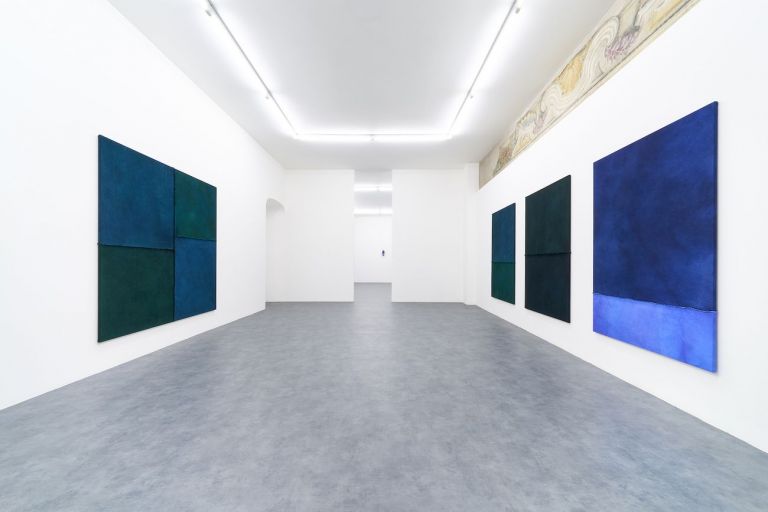 Hermann Bergamelli, Electro Glide in Blue, installation view at A+B Gallery, Brescia 2021. Photo Petrò-Gilberti