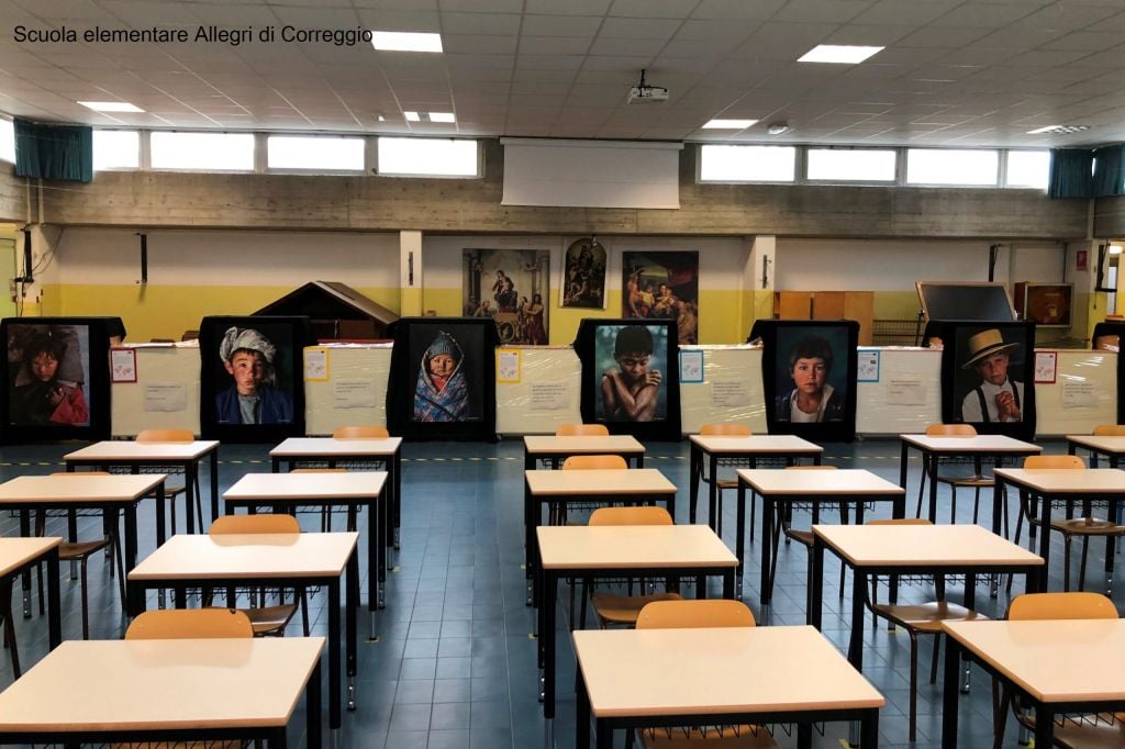600 scatti del grande Steve McCurry entrano nelle scuole italiane per un progetto didattico