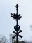 Un classico simbolo occidentale di morte in ferro battuto