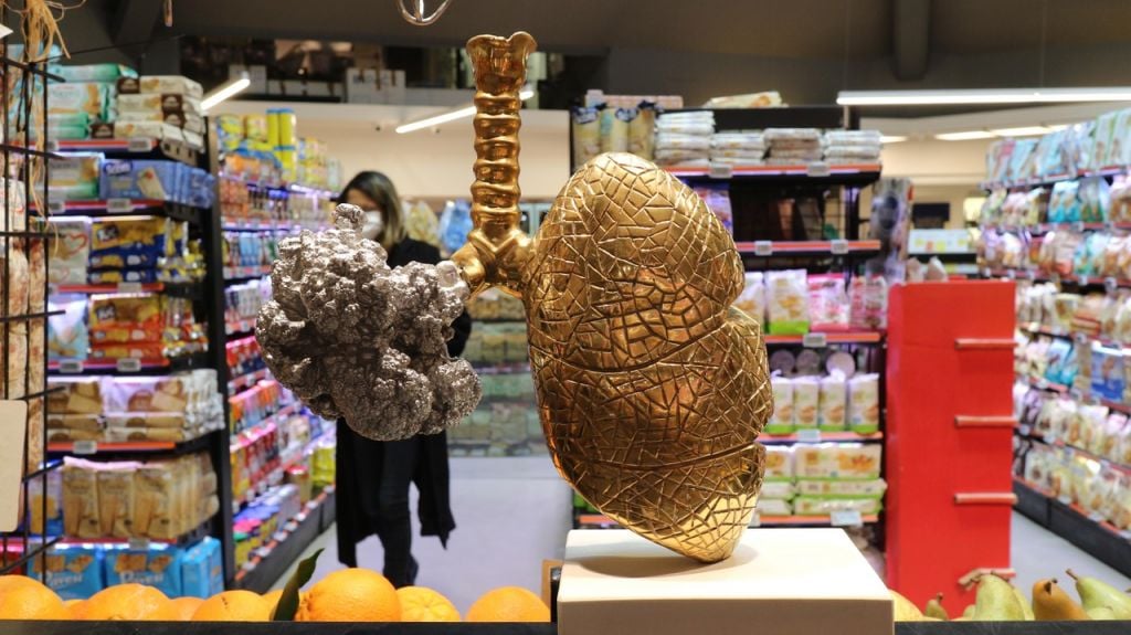 L’arte al supermercato. A Napoli la mostra “Aggiungi al carrello”