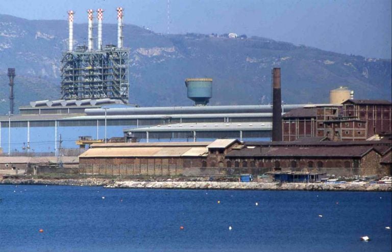 Vista da mare Montecatini e Treno Nastri Ilva (1990), Archivio Augusto Vitale