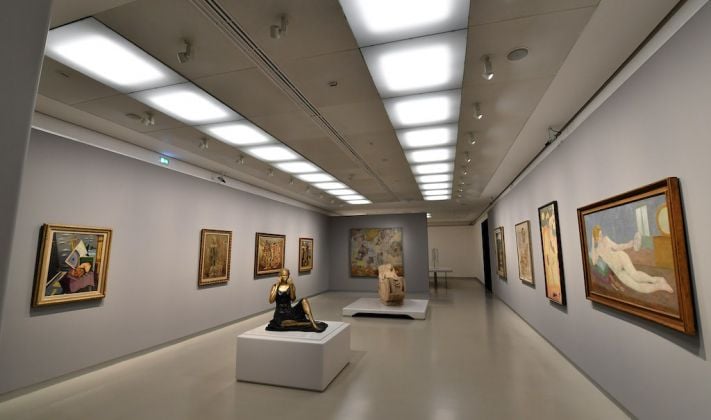 Sala “Aria di Parigi” con opere di Lucio Fontana, Filippo de Pisis, Giorgio De Chirico, Arturo Martini