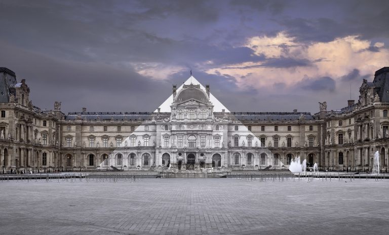 JR au Louvre, La Pyramide, 7 Juin 2016, 21H45 © Pyramide, architecte I. M. Pei, musée du Louvre, Paris, France, 2016