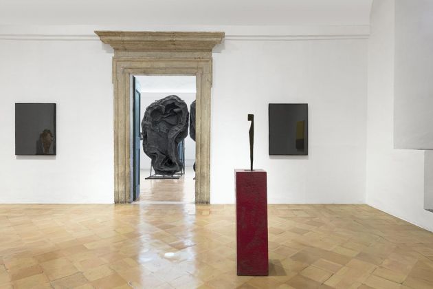 Johan Creten. I Peccati. Exhibition view at Villa Medici, Roma 2021