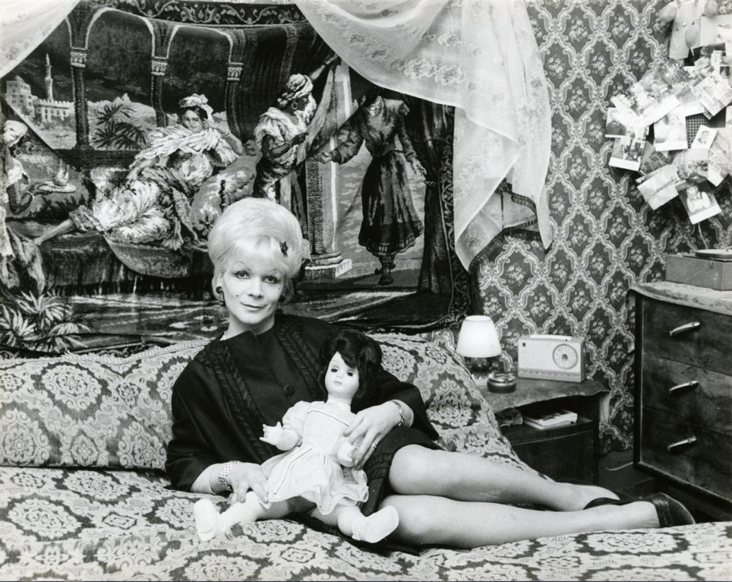 Lisetta Carmi, I travestiti, La Gilda, 1965 67 ® Lisetta Carmi Martini & Ronchetti