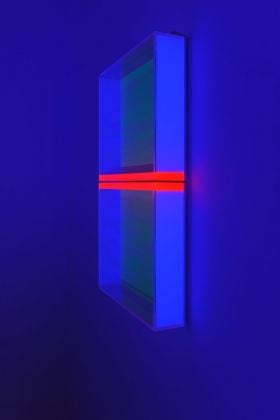 Regine Schumann, Colormirror Rainbow Glow After Toronto, 2020, 72x40x8 cm