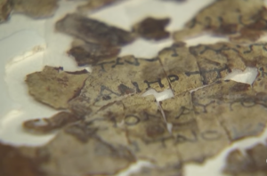 Sensazionale scoperta in Israele: dalla Grotta dell’Orrore emergono antichi manoscritti biblici