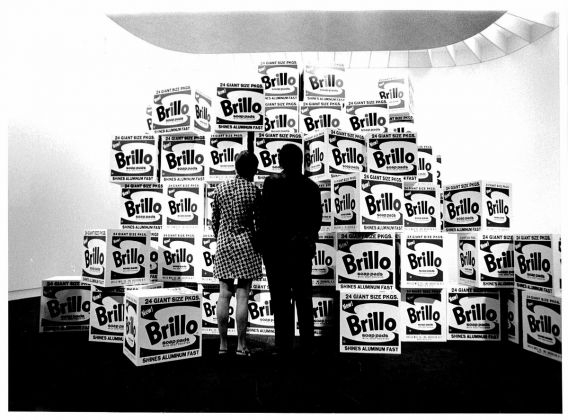 Gianfranco Gorgoni, Warhol Show at Pasadena Art Museum, California 1973