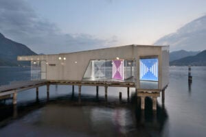 Ecco Mirad’Or, il padiglione dedicato all’arte sul Lago d’Iseo. Si parte con Daniel Buren