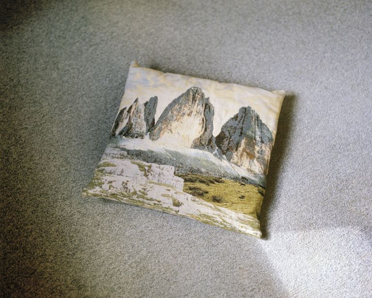 Gianpaolo Arena & Marina Caneve - La valle tra le cime e le stelle-The valley between peaks and stars (Quodlibet, Macerata 2021). Tre Cime di Lavaredo, Archivio Giovanni Dibona, Cortina d’Ampezzo, 2019