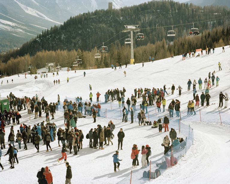 Gianpaolo Arena & Marina Caneve - La valle tra le cime e le stelle-The valley between peaks and stars (Quodlibet, Macerata 2021). Arrivo pista Olympia delle Tofane, 2019