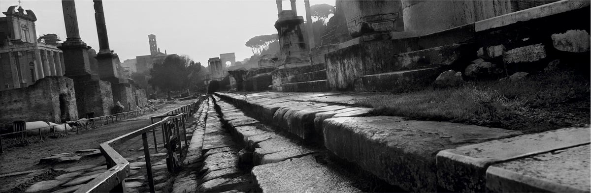 Josef Koudelka. Radici. Evidenza della storia, enigma della bellezza