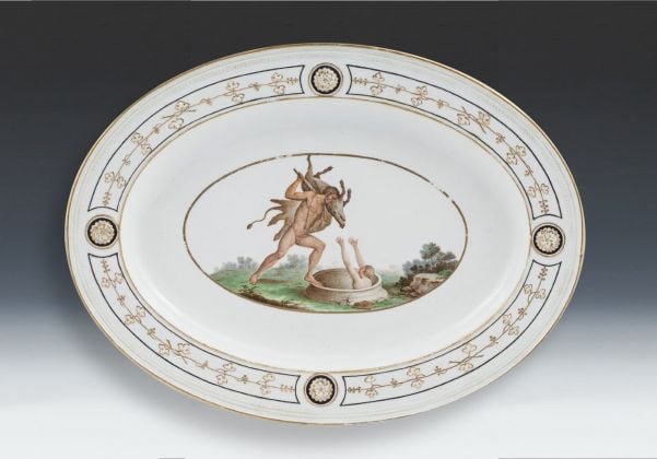 Le Porcellane dei Duchi di Parma, Reggia di Colorno. Piatto ovale