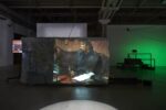 Neïl Beloufa. Digital Mourning. Exhibition view at Pirelli HangarBicocca, Milano 2021. Courtesy l’artista & Pirelli HangarBicocca, Milano. Photo Agostino Osio