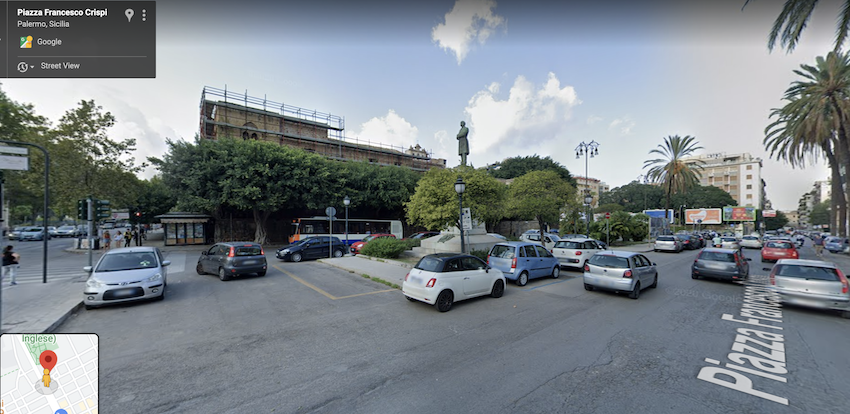 Piazza Croci a Palermo, oggi. Vista da Google Street View