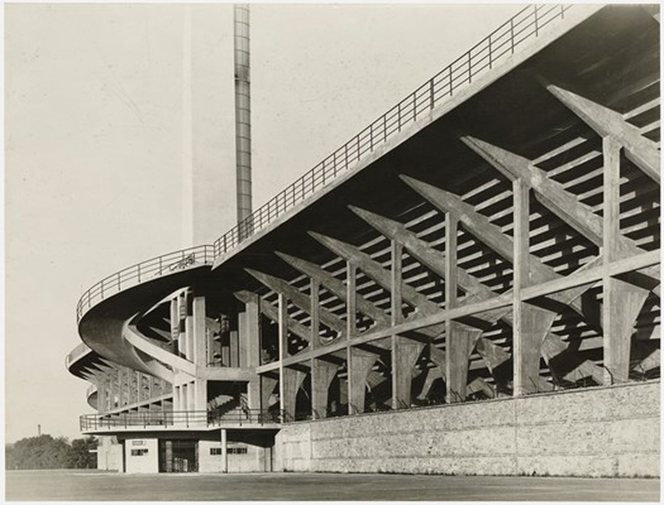 Stadio Artemio Franchi, Torre di Maratona e scala elicoidale. Photo © Ferdinando Barsotti, 1932