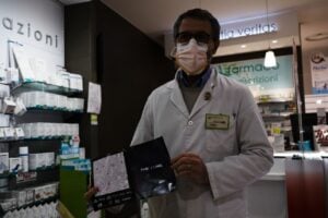 Puglia. Una mostra sugli schermi delle farmacie di Corato