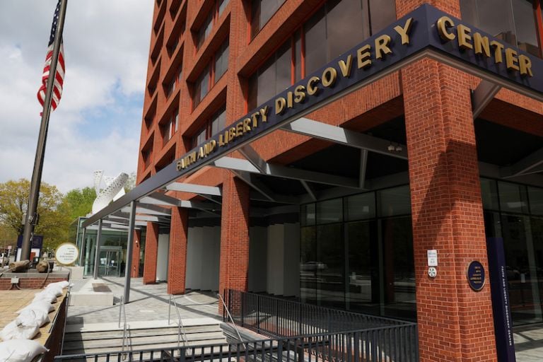 L’ingresso del Liberty Discovery Center. TIM TAI / Staff Photographer