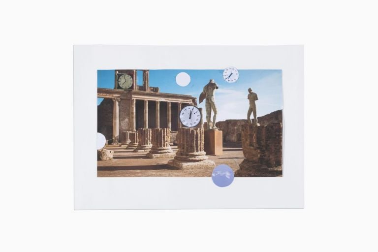 Giulio Paolini, Senza titolo (Pompei), 2021, collage su carta, cm 50x70. Photo Luca Vianello, Torino. Courtesy Alfonso Artiaco, Napoli
