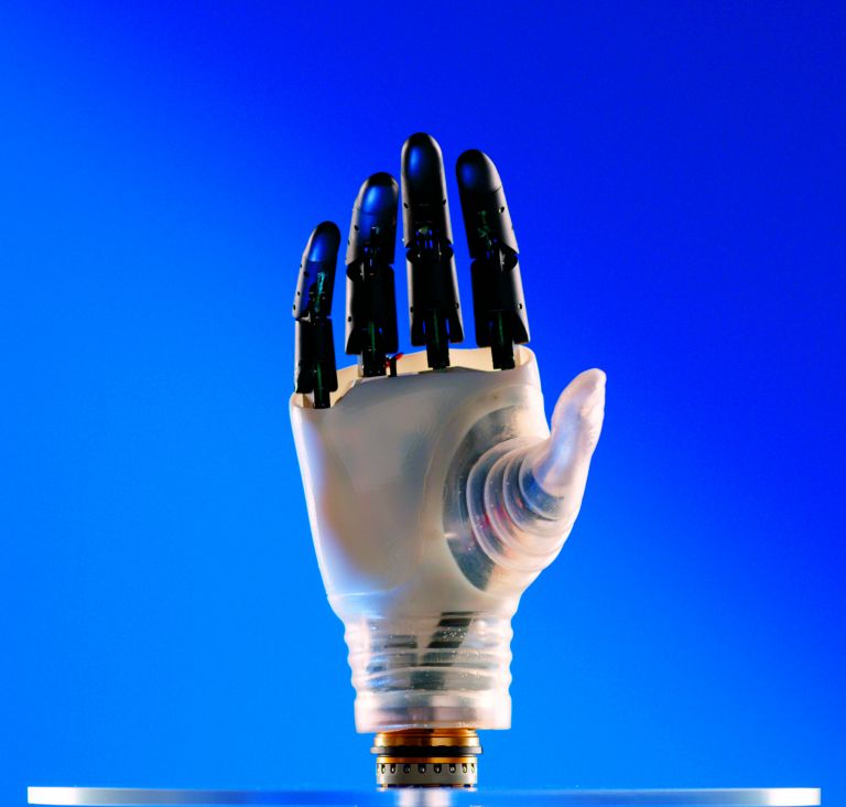 Hannes protesi di mano robotica sviluppata da IIT e INAIL, 2019. Genova, IIT Istituto Italiano di Tecnologia. © Istituto Italiano di Tecnologia