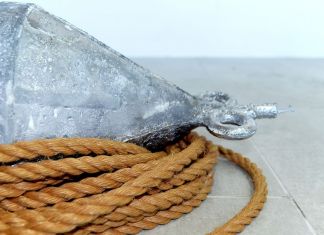 Iacopo Pinelli, Sui corpi galleggianti (6), 2021, piombo e corda, 60x50x20 cm, dettaglio